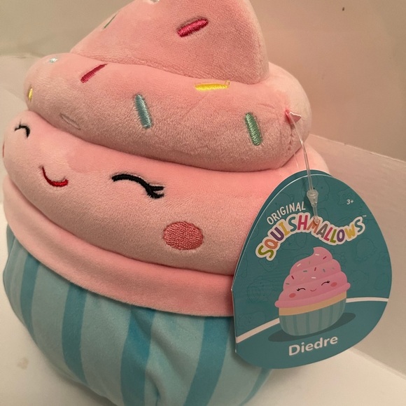 NWT Squishmallows Cupcake Diedre - Picture 2 of 8